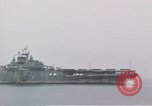Standbild USS Shangri La Pazifik, 1945, aus Sekunde 41 historischem Filmmaterial Videoclip 65675071026