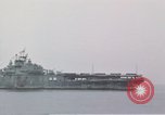 Standbild USS Shangri La Pazifik, 1945, aus Sekunde 42 historischem Filmmaterial Videoclip 65675071026