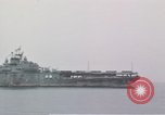 Standbild USS Shangri La Pazifik, 1945, aus Sekunde 43 historischem Filmmaterial Videoclip 65675071026