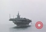 Immagine di USS Shangri La Oceano Pacifico, 1945, secondo 12 filmato di repertorio 65675071027