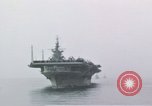 Immagine di USS Shangri La Oceano Pacifico, 1945, secondo 13 filmato di repertorio 65675071027