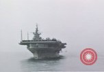 Immagine di USS Shangri La Oceano Pacifico, 1945, secondo 14 filmato di repertorio 65675071027