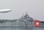 Immagine di USS Shangri La Oceano Pacifico, 1945, secondo 52 filmato di repertorio 65675071027