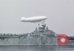Immagine di USS Shangri La Oceano Pacifico, 1945, secondo 60 filmato di repertorio 65675071027