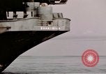 Immagine di USS Shangri La Oceano Pacifico, 1945, secondo 45 filmato di repertorio 65675071028