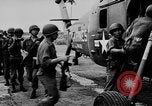 Image de nombreux hélicoptères américains Vietnam, 1963, de la seconde 19 séquences d'archives historiques vidéo 65675071037
