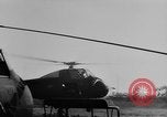 Image de nombreux hélicoptères américains Vietnam, 1963, de la seconde 24 séquences d'archives historiques vidéo 65675071037