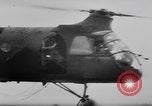 Image de nombreux hélicoptères américains Vietnam, 1963, de la seconde 36 séquences d'archives historiques vidéo 65675071037