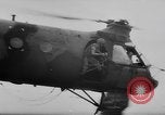 Image de nombreux hélicoptères américains Vietnam, 1963, de la seconde 37 séquences d'archives historiques vidéo 65675071037