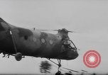 Image de nombreux hélicoptères américains Vietnam, 1963, de la seconde 38 séquences d'archives historiques vidéo 65675071037