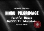 Image de pèlerinage hindou l'Inde, 1965, de la seconde 1 séquences d'archives historiques vidéo 65675071048