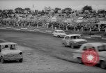 Image jalopies s'est écrasé à Derby de démolition Royaume-Uni, 1965, de la seconde 27 séquences d'archives historiques vidéo 65675071050