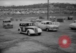 Image jalopies s'est écrasé à Derby de démolition Royaume-Uni, 1965, de la seconde 37 séquences d'archives historiques vidéo 65675071050