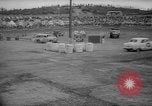 Image jalopies s'est écrasé à Derby de démolition Royaume-Uni, 1965, de la seconde 40 séquences d'archives historiques vidéo 65675071050
