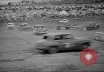 Image jalopies s'est écrasé à Derby de démolition Royaume-Uni, 1965, de la seconde 41 séquences d'archives historiques vidéo 65675071050
