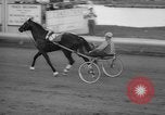 Image harness racing Du Quoin Illinois USA, 1965, de la seconde 32 séquences d'archives historiques vidéo 65675071051