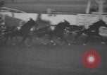 Image harness racing Du Quoin Illinois USA, 1965, de la seconde 42 séquences d'archives historiques vidéo 65675071051