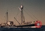 Standbild fischer Crew Gloucester Massachusetts USA, 1946, aus Sekunde 28 historischem Filmmaterial Videoclip 65675071063
