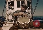 Standbild fischer Crew Gloucester Massachusetts USA, 1946, aus Sekunde 38 historischem Filmmaterial Videoclip 65675071063