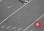 Standbild Armee versus Reis Fußball Houston Texas USA, 1958, aus Sekunde 23 historischem Filmmaterial Videoclip 65675071117