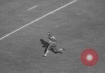 Standbild Armee versus Reis Fußball Houston Texas USA, 1958, aus Sekunde 25 historischem Filmmaterial Videoclip 65675071117