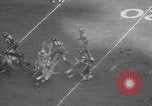 Standbild Armee versus Reis Fußball Houston Texas USA, 1958, aus Sekunde 56 historischem Filmmaterial Videoclip 65675071117