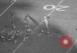 Standbild Armee versus Reis Fußball Houston Texas USA, 1958, aus Sekunde 57 historischem Filmmaterial Videoclip 65675071117