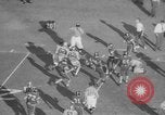 Standbild Armee versus Reis Fußball Houston Texas USA, 1958, aus Sekunde 62 historischem Filmmaterial Videoclip 65675071117
