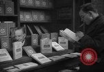 Immagine di Libri da Lord Vansittart Regno Unito, 1944, secondo 41 filmato di repertorio 65675071124