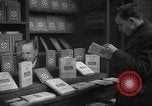 Immagine di Libri da Lord Vansittart Regno Unito, 1944, secondo 44 filmato di repertorio 65675071124