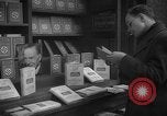 Immagine di Libri da Lord Vansittart Regno Unito, 1944, secondo 54 filmato di repertorio 65675071124