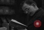 Immagine di Libri da Lord Vansittart Regno Unito, 1944, secondo 57 filmato di repertorio 65675071124