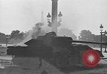 Immagine di I soldati tedeschi Parigi Francia, 1944, secondo 16 filmato di repertorio 65675071136
