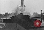 Immagine di I soldati tedeschi Parigi Francia, 1944, secondo 17 filmato di repertorio 65675071136
