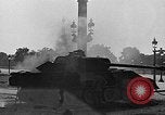 Immagine di I soldati tedeschi Parigi Francia, 1944, secondo 18 filmato di repertorio 65675071136