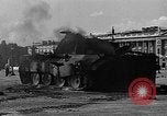 Immagine di I soldati tedeschi Parigi Francia, 1944, secondo 23 filmato di repertorio 65675071136
