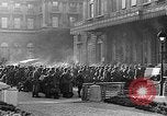 Immagine di I soldati tedeschi Parigi Francia, 1944, secondo 26 filmato di repertorio 65675071136
