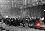Immagine di I soldati tedeschi Parigi Francia, 1944, secondo 28 filmato di repertorio 65675071136