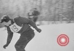 Standbild ski Racer United States USA, 1945, aus Sekunde 27 historischem Filmmaterial Videoclip 65675071150
