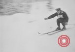 Standbild ski Racer United States USA, 1945, aus Sekunde 35 historischem Filmmaterial Videoclip 65675071150