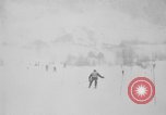 Standbild ski Racer United States USA, 1945, aus Sekunde 52 historischem Filmmaterial Videoclip 65675071150