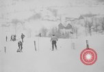 Standbild ski Racer United States USA, 1945, aus Sekunde 56 historischem Filmmaterial Videoclip 65675071150