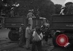 Standbild Vietnamesische Flüchtlinge Vietnam, 1954, aus Sekunde 8 historischem Filmmaterial Videoclip 65675071168