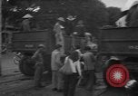 Standbild Vietnamesische Flüchtlinge Vietnam, 1954, aus Sekunde 11 historischem Filmmaterial Videoclip 65675071168