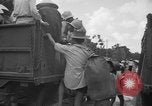 Standbild Vietnamesische Flüchtlinge Vietnam, 1954, aus Sekunde 12 historischem Filmmaterial Videoclip 65675071168