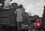Standbild Vietnamesische Flüchtlinge Vietnam, 1954, aus Sekunde 13 historischem Filmmaterial Videoclip 65675071168