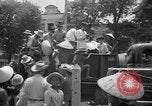 Standbild Vietnamesische Flüchtlinge Vietnam, 1954, aus Sekunde 26 historischem Filmmaterial Videoclip 65675071168