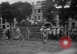 Standbild Vietnamesische Flüchtlinge Vietnam, 1954, aus Sekunde 45 historischem Filmmaterial Videoclip 65675071168