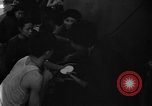 Standbild Vietnamesische Flüchtlinge Vietnam, 1954, aus Sekunde 3 historischem Filmmaterial Videoclip 65675071169