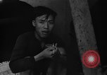 Standbild Vietnamesische Flüchtlinge Vietnam, 1954, aus Sekunde 17 historischem Filmmaterial Videoclip 65675071169